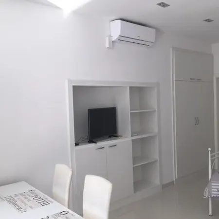 In With Sea View, Terrace, Air Conditioning, Wifi 3419-4 פובליה