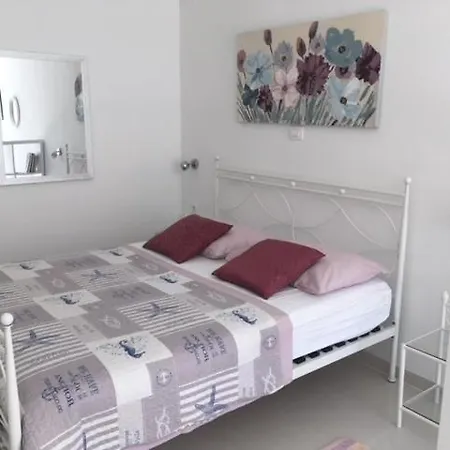 In With Sea View, Terrace, Air Conditioning, Wifi 3419-4 פובליה