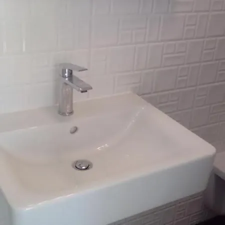 דירה In With Sea View, Terrace, Air Conditioning, Wifi 3419-4 פובליה